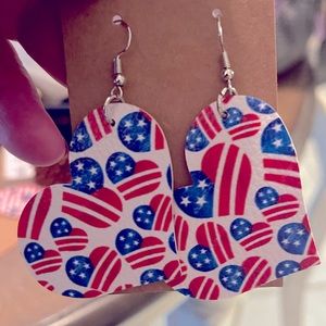 Red/blue earrings*want 1 or more set of earrings I will do separate deal mess me